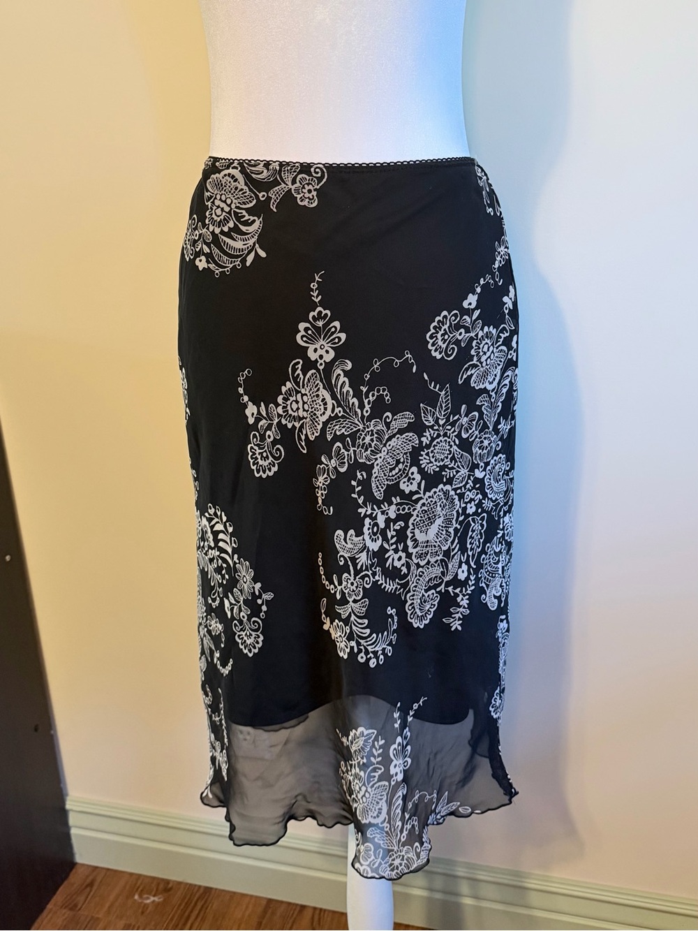 Vintage Y2K La Femme Black Floral Midi Skirt Size 7